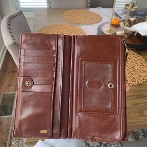 HOBO Evolve Convertible Wristlet